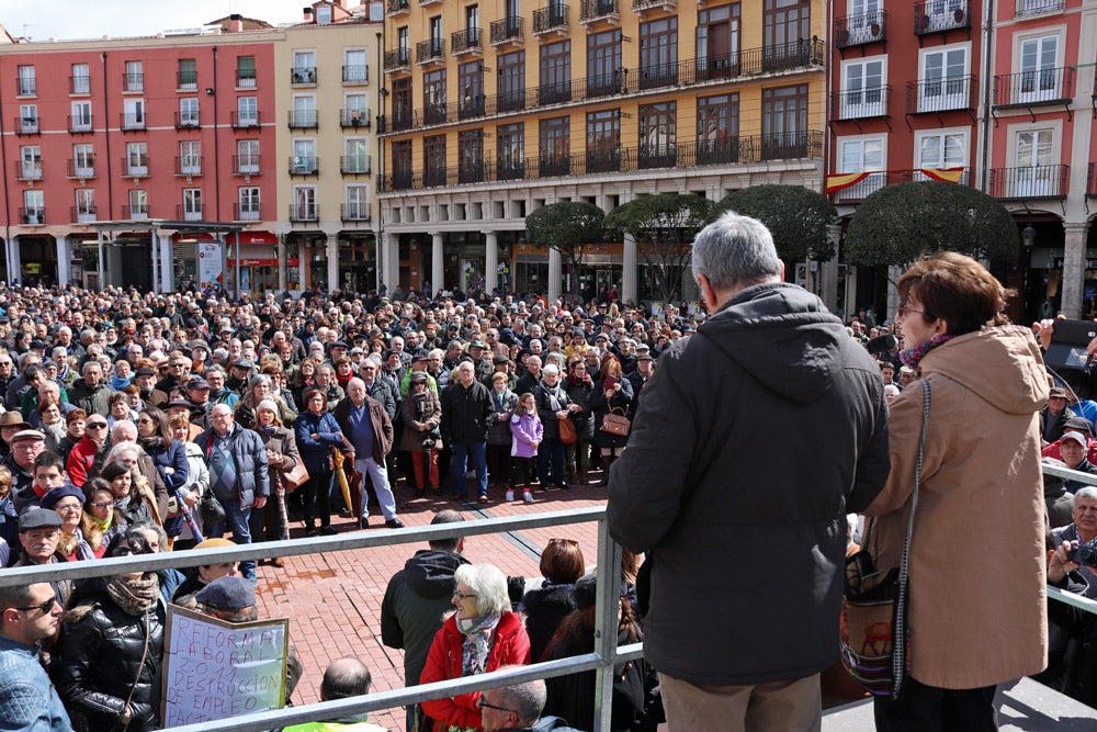 Fotos: Más de 4.000 burgaleses se manifiestan por unas pensiones dignas