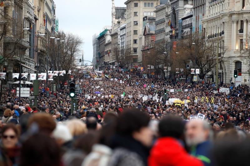 Madrid, Barcelona, Bilbao, San Sebastián, Vigo... protestan en las calles por el insuficiente alza del 0,25% y piden que estas ayudas se revaloricen en función del IPC