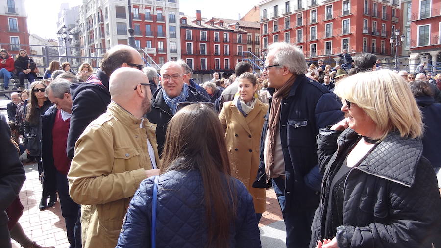 Fotos: Concentración en Valladolid en apoyo a la prisión permanente revisable