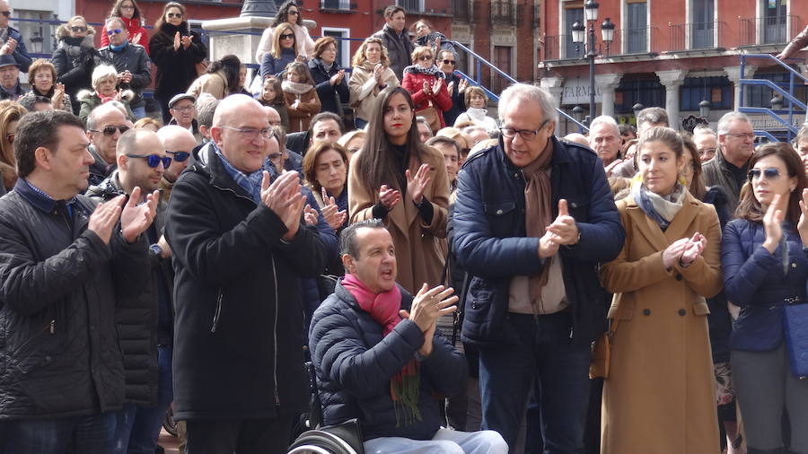 Fotos: Concentración en Valladolid en apoyo a la prisión permanente revisable