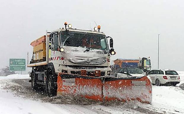 Máquina quitanieves en Navacerrada. 