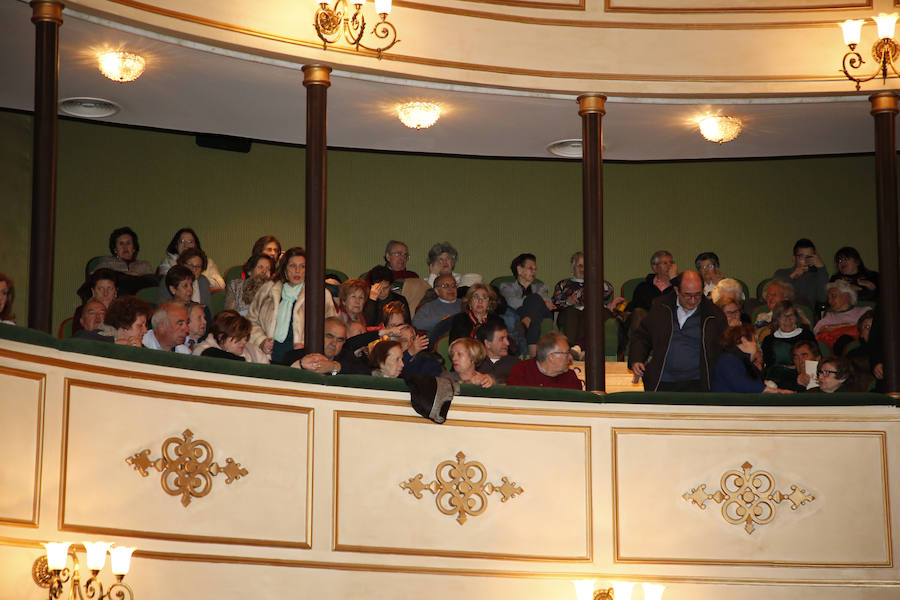 No quiso dejar pasar la oportunidad en el inicio de su pregón de mencionar a la organización que preside, Proyecto Hombre de Salamanca