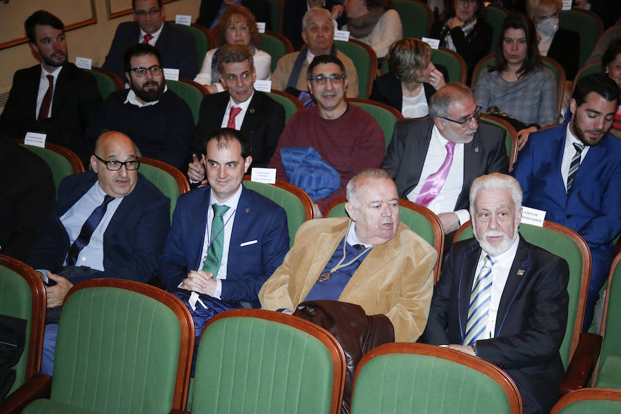 No quiso dejar pasar la oportunidad en el inicio de su pregón de mencionar a la organización que preside, Proyecto Hombre de Salamanca