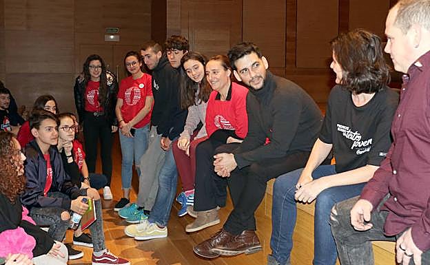 Fran Perea, durante el taller impartido a los alumnos de la Escuela de Arte Dramático. 