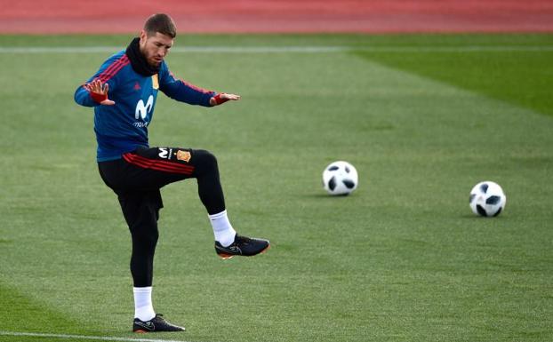 Sergio Ramos, entrenando en la Ciudad del Fútbol de La Rozas. 