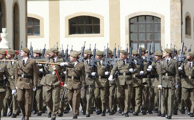 Militares del Regimiento de Ingenieros de Salamanca.
