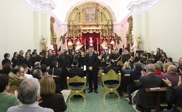 Miembros de la Banda Inicial de la Escuela Municipal de Música de Valladolid, durante un concierto de marchas procesionales celebrado semanas atrás.