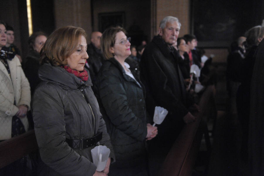 El primer acto de la Semana Santa de Valladolid, el traslado del Yacente de Gregorio Fernández desde San Lorenzo a la iglesia de San Joaquín y Santa Ana, no se pudo completar porque la lluvia desaconsejó el traslado. 