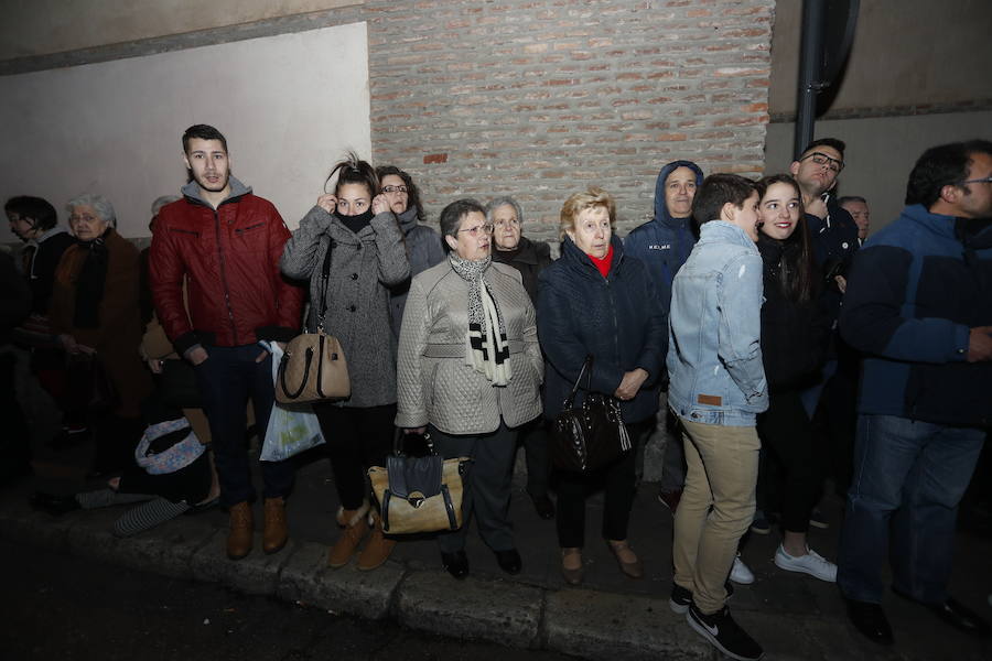 Fotos: Procesión del Ejercicio Público de las Cinco Llagas en Valladolid