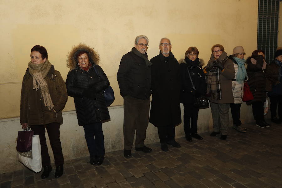 Fotos: Procesión del Ejercicio Público de las Cinco Llagas en Valladolid