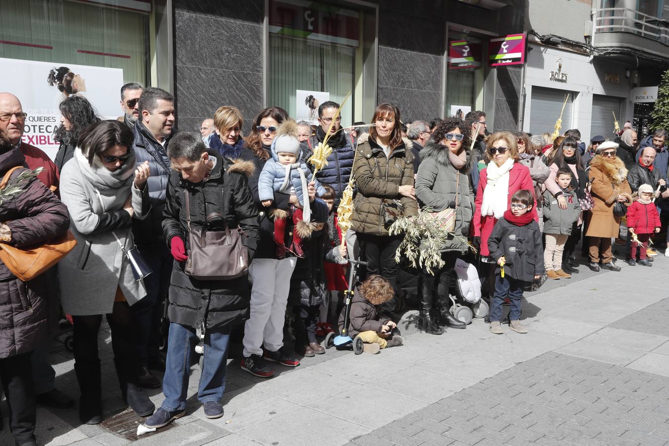 Fotos: Público en la Procesión del Domingo de Ramos en Valladolid (2/2)