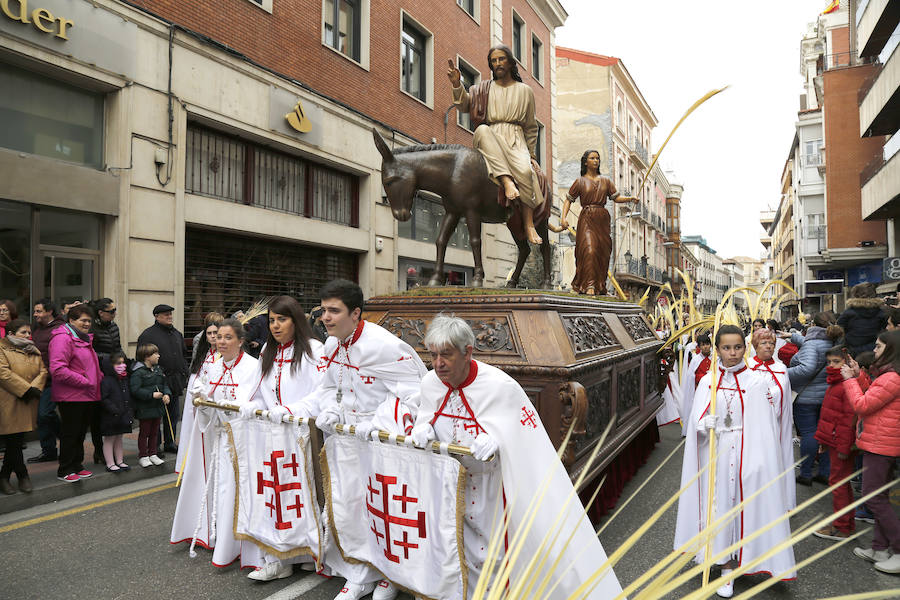 Fotos: Las imágenes de la procesión de Ramos en Palencia