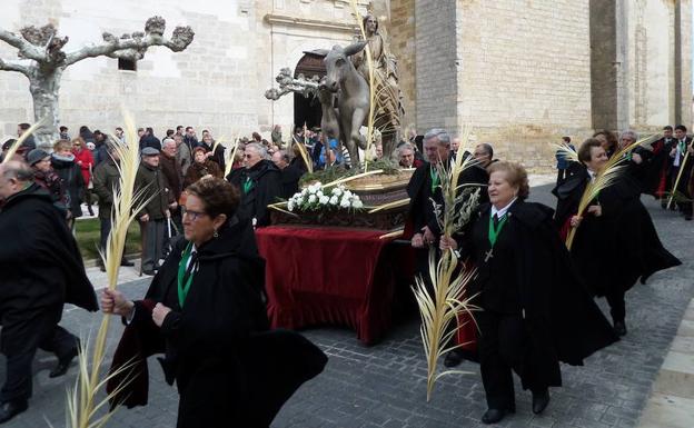 Galería. Procesión de Domingo de Ramos en Carrión de los Condes. 