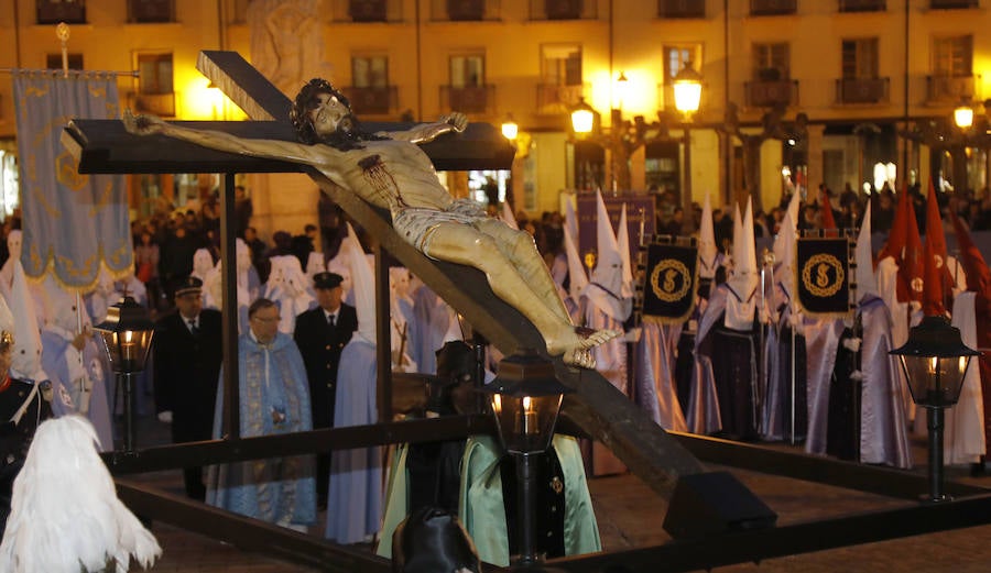 Fotos: Procesión de las Cinco Llagas en Palencia