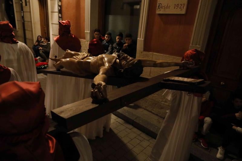 Fotos: Procesión de la Cofradía del Santo Cristo de la Buena Muerte en Peñafiel