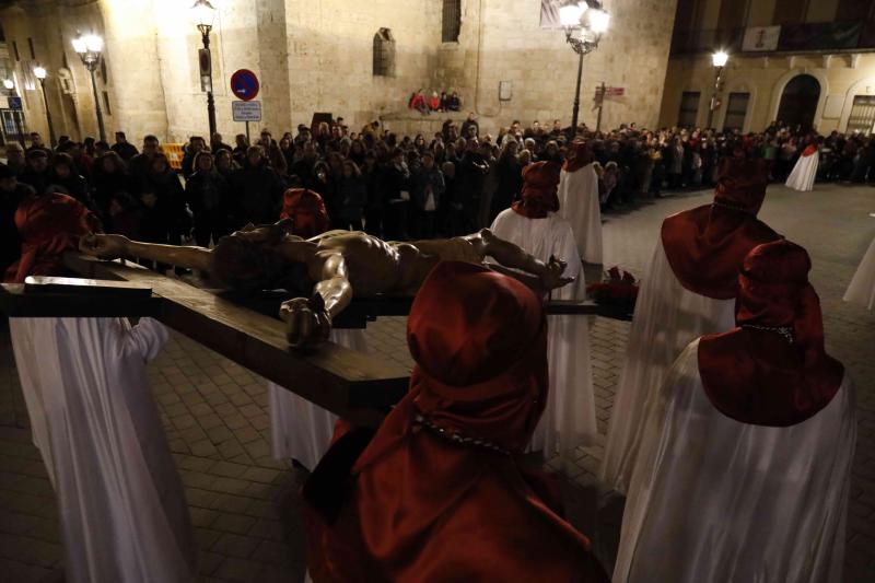 Fotos: Procesión de la Cofradía del Santo Cristo de la Buena Muerte en Peñafiel