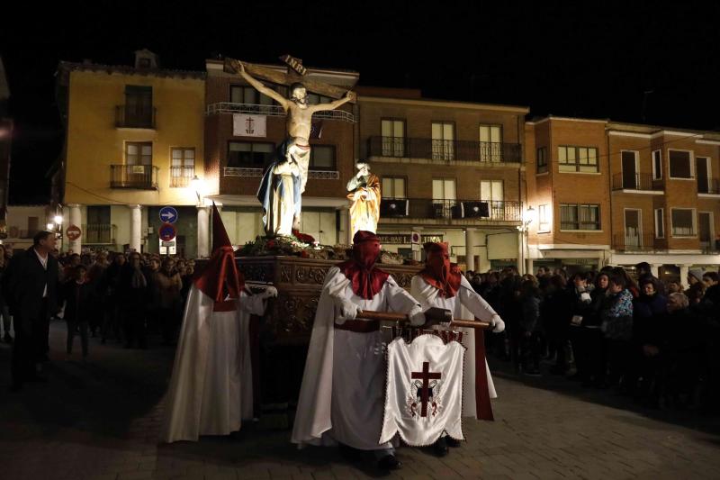 Fotos: Procesión de la Cofradía del Santo Cristo de la Buena Muerte en Peñafiel