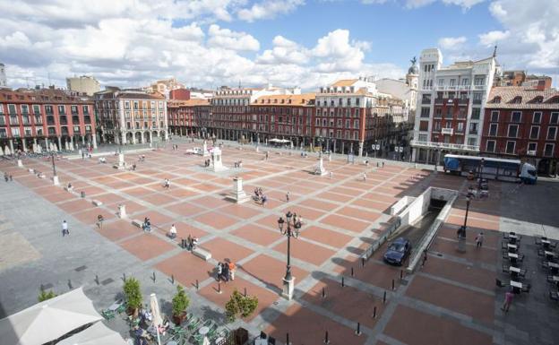 Salida del párking de la Plaza Mayor de Valladolid.