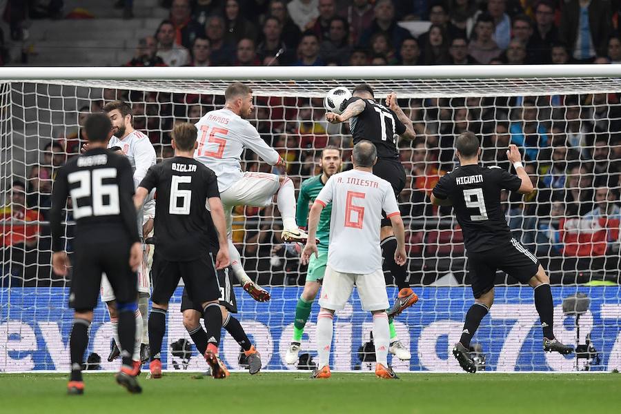 La selección que dirige Julen Lopetegui apabulló a Argentina en su estreno en el Wanda Metropolitano (6-1) con un 'hat-trick' de Isco y tantos de Diego Costa, Thiago y Aspas.