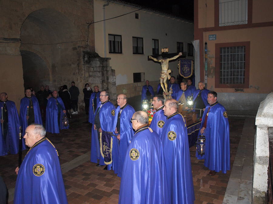 Fotos: Procesión del Santo Rosario en Torrelobatón