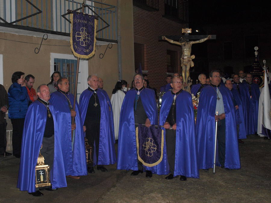Fotos: Procesión del Santo Rosario en Torrelobatón