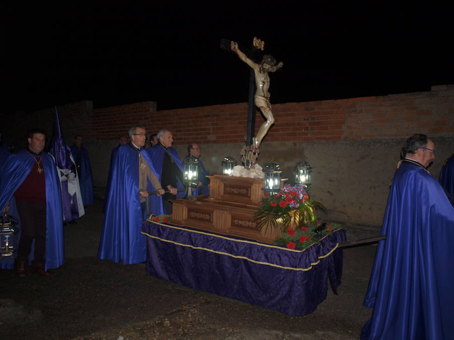 Fotos: Procesión del Santo Rosario en Torrelobatón