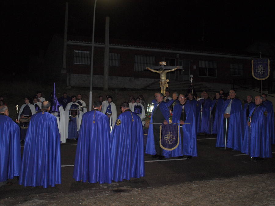 Fotos: Procesión del Santo Rosario en Torrelobatón