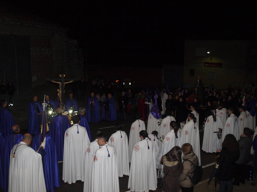 Fotos: Procesión del Santo Rosario en Torrelobatón