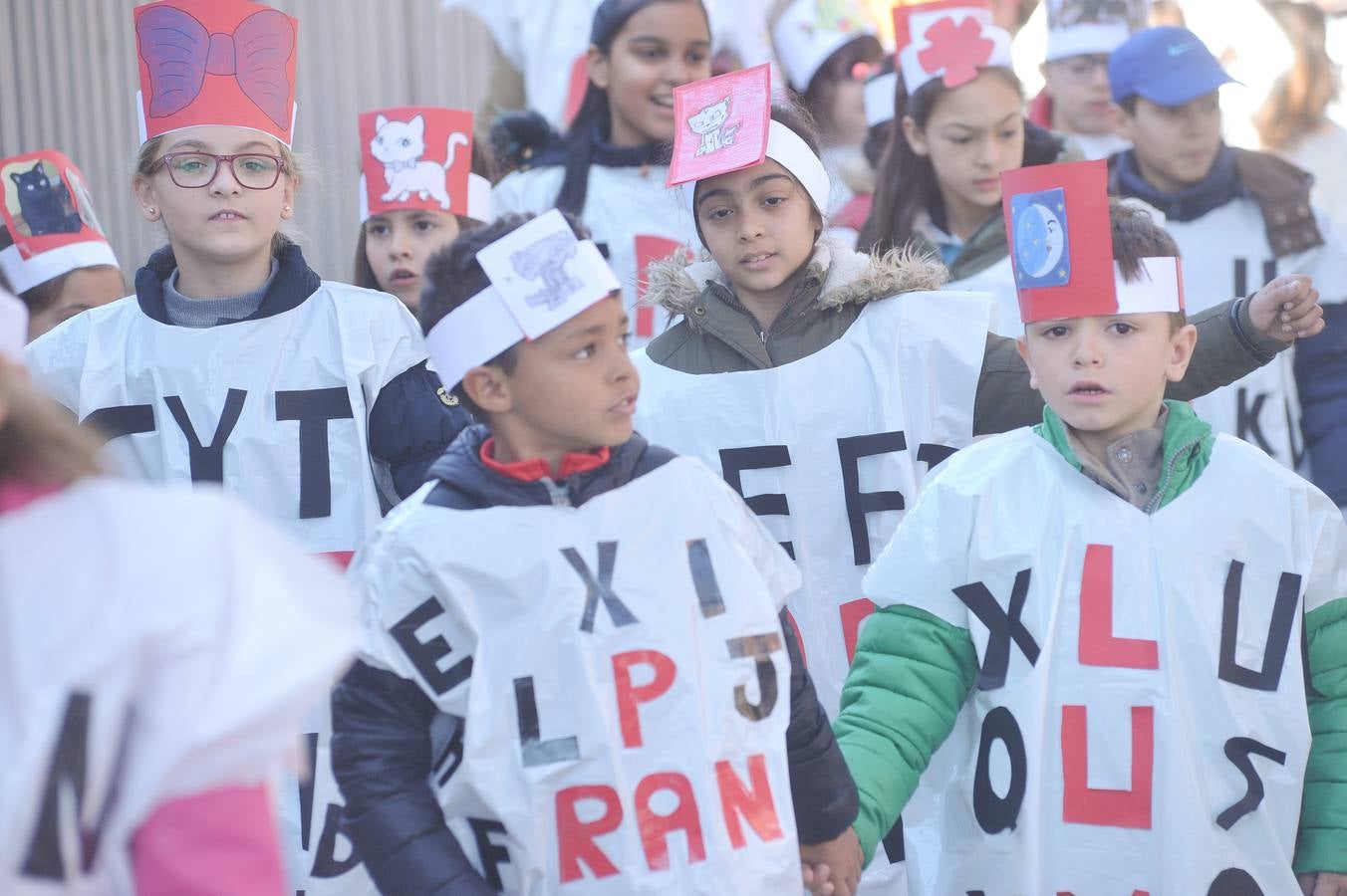 Fotos: Desfile de primavera en el colegio Miguel Hernández de Valladolid