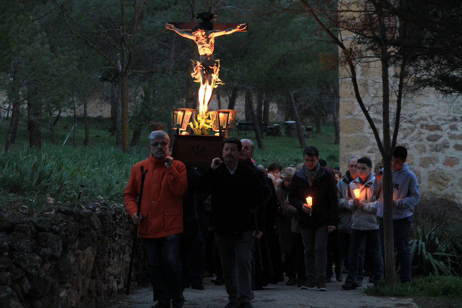 Fotos: Vía crucis en la huerta de los padres carmelitas