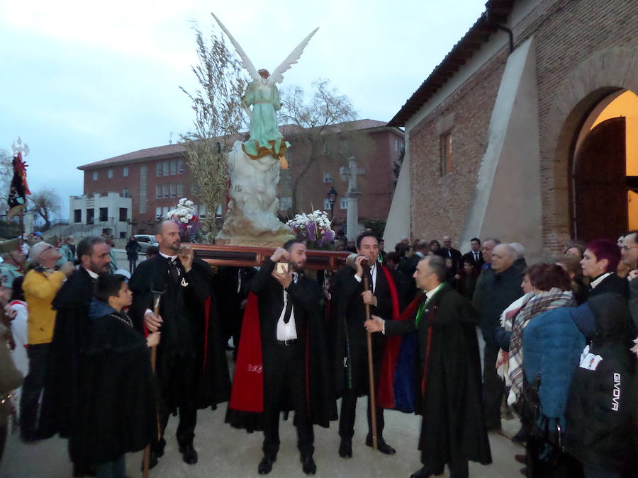 Fotos: Los antiguos legionarios de Valladolid, en el Jueves Santo de Carrión