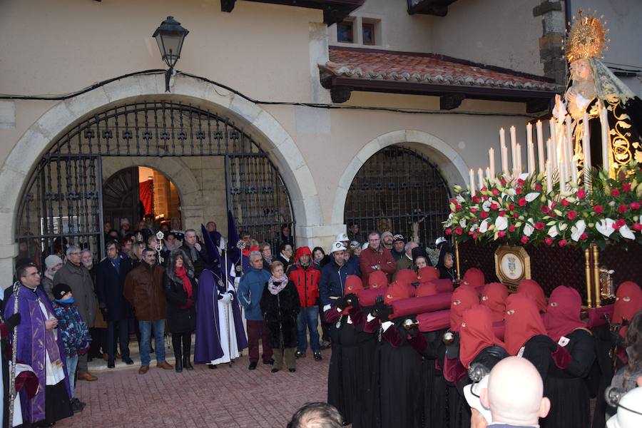 Fotos: La Procesión General sale con un recorrido más corto en Guardo