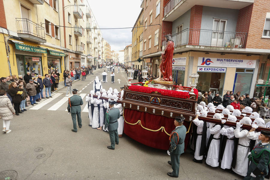 Fotos: Procesión del Vía Crucis de San Bernardo en Salamanca