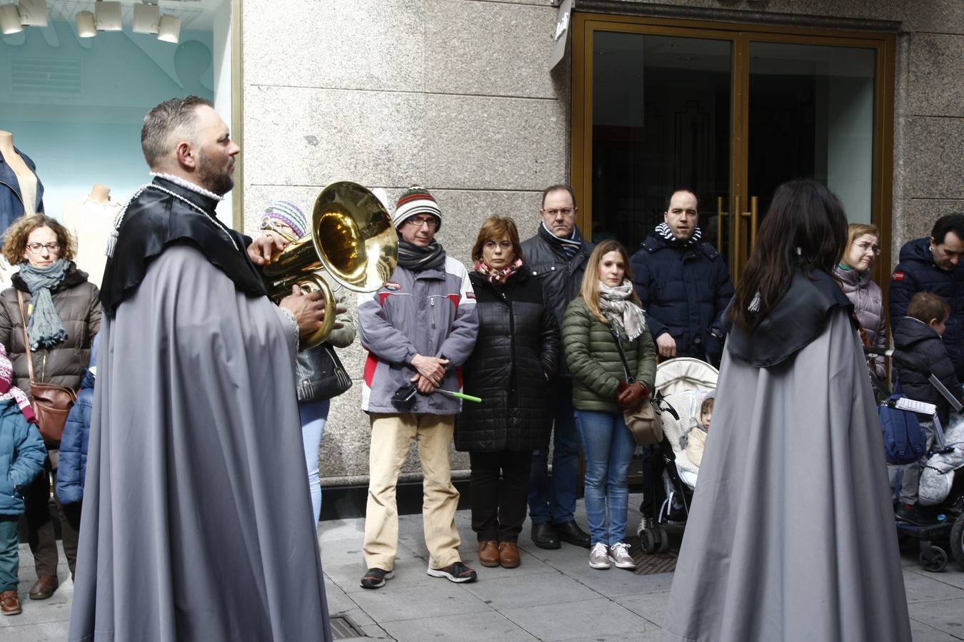 Fotos: Si has estado en el Pregón o en el Sermón de las Siete Palabras, búscate en las fotos