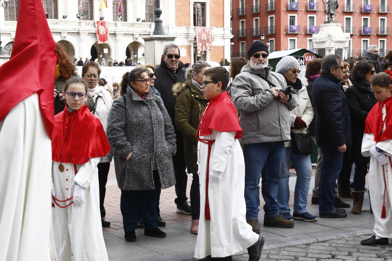 Fotos: Si has estado en el Pregón o en el Sermón de las Siete Palabras, búscate en las fotos