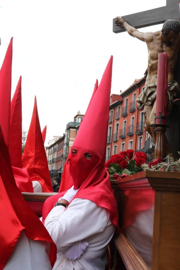 Por indicaciones del Museo Nacional de Escultura, las Siete Palabras no estuvieron representadas por los siete pasos, de forma que únicamente el Cristo de las Mercedes junto a los dos ladrones presidieron el acto