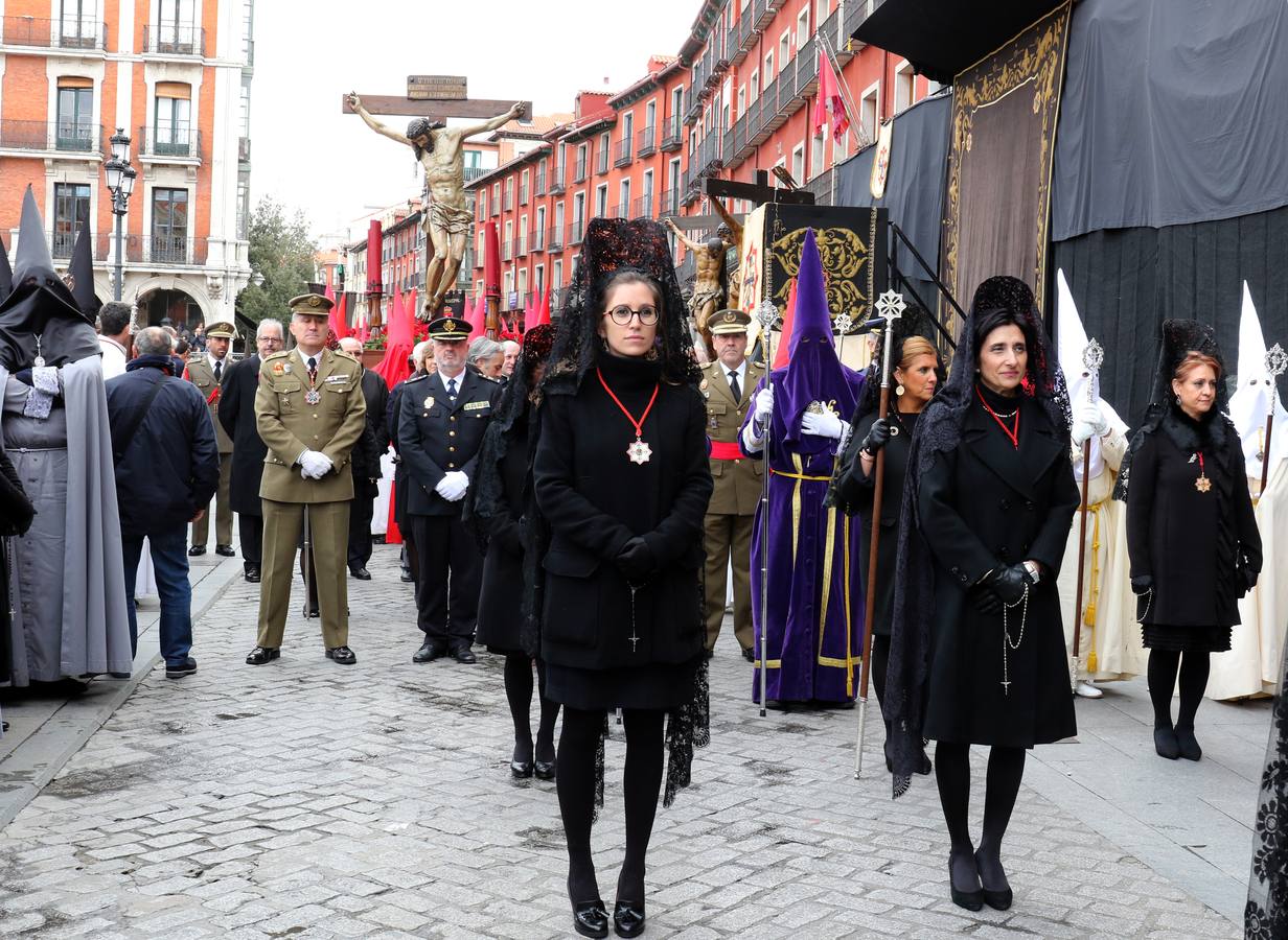 Por indicaciones del Museo Nacional de Escultura, las Siete Palabras no estuvieron representadas por los siete pasos, de forma que únicamente el Cristo de las Mercedes junto a los dos ladrones presidieron el acto