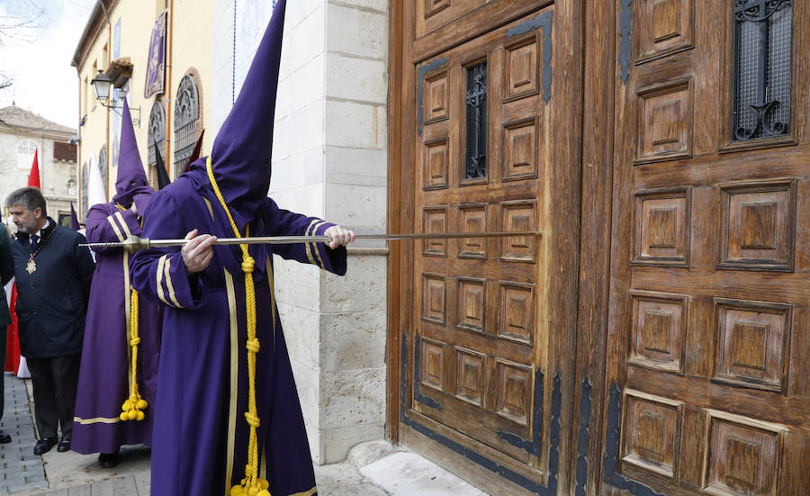 Fotos: Procesión de Los Pasos en Palencia