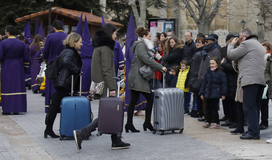 Fotos: Procesión de Los Pasos en Palencia