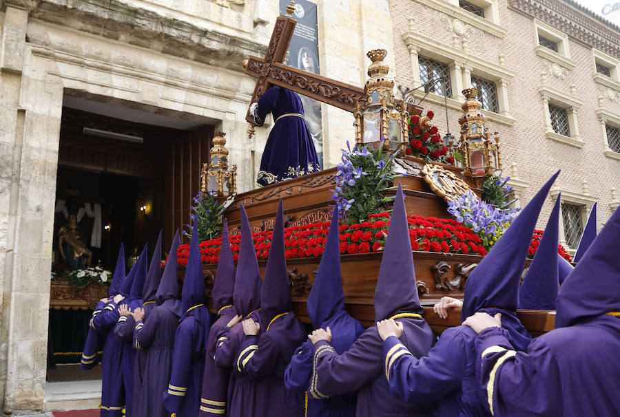 Fotos: Procesión de Los Pasos en Palencia