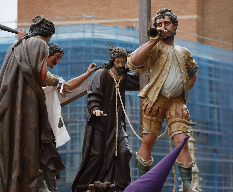 Fotos: Procesión de Los Pasos en Palencia