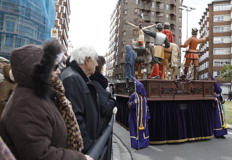 Fotos: Procesión de Los Pasos en Palencia