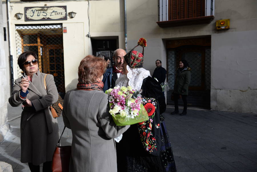 Fotos: Ofrecimiento de los Dolores de Valladolid a la Santísima Virgen