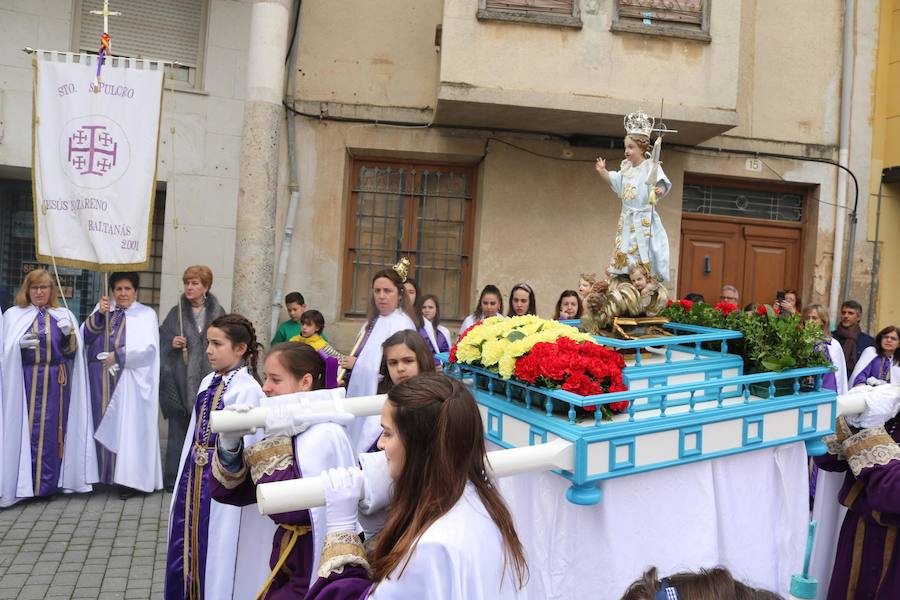 Fotos: Los niños, protagonistas de la despedida de la Semana Santa en Baltanás