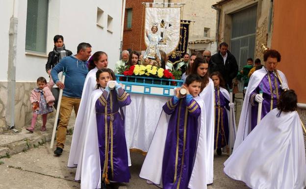 Los niños, protagonistas de la Procesión del Encuentro. 