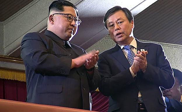 Kim Jong-un y Do Jong-whan.