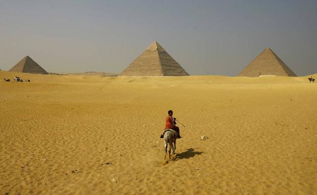 El orígen alienígena de las pirámides de Egipto será uno de los temas a tratar. 