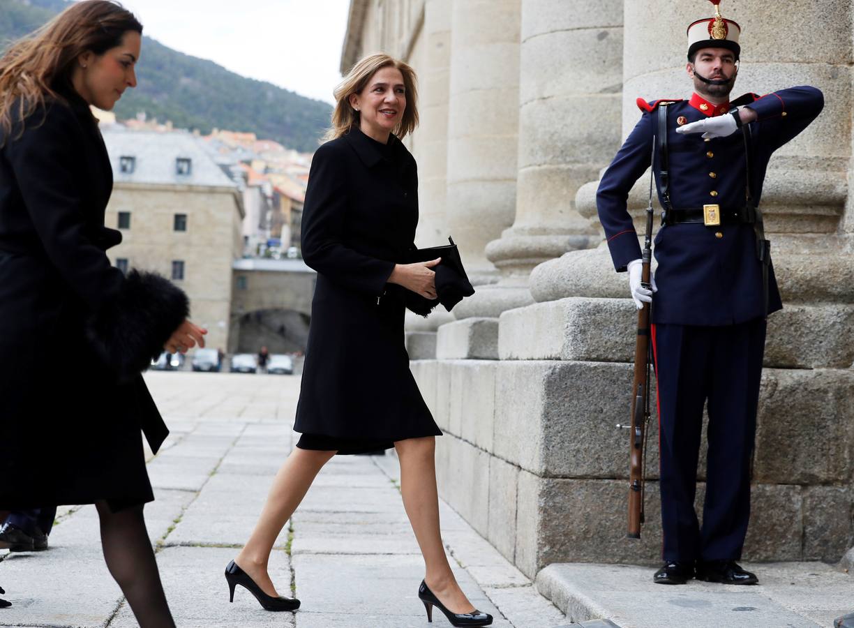 La Infanta Doña Cristina asistió a la ceremonia religiosa por los 25 años de la muerte de su abuelo