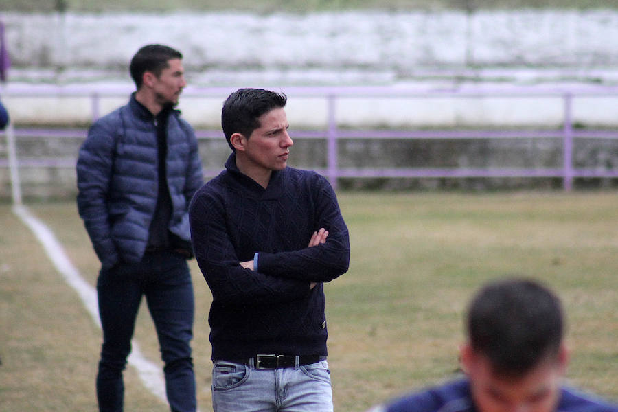 Pablo Huerga, técnico de La Bañeza, en un partido.