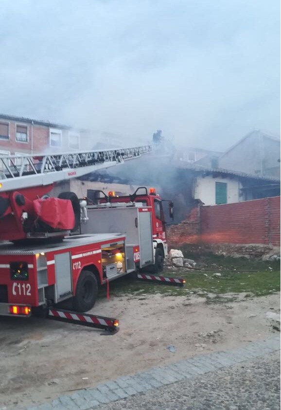 Fotos: Incendio en una casa baja de Tordesillas